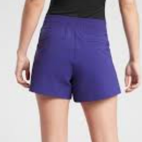Athleta Waffled Textured Brooklyn Shorts, Purple, Pockets, SZ 8, Like NEW - Picture 5 of 15